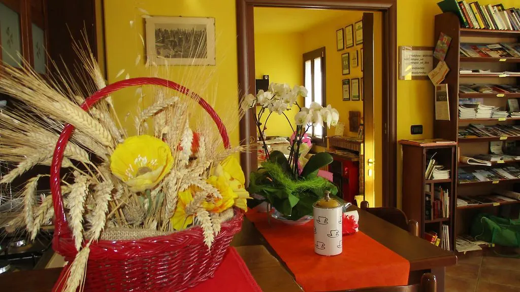 Casa Di Campagna B&B La Corte Ferrara Italië